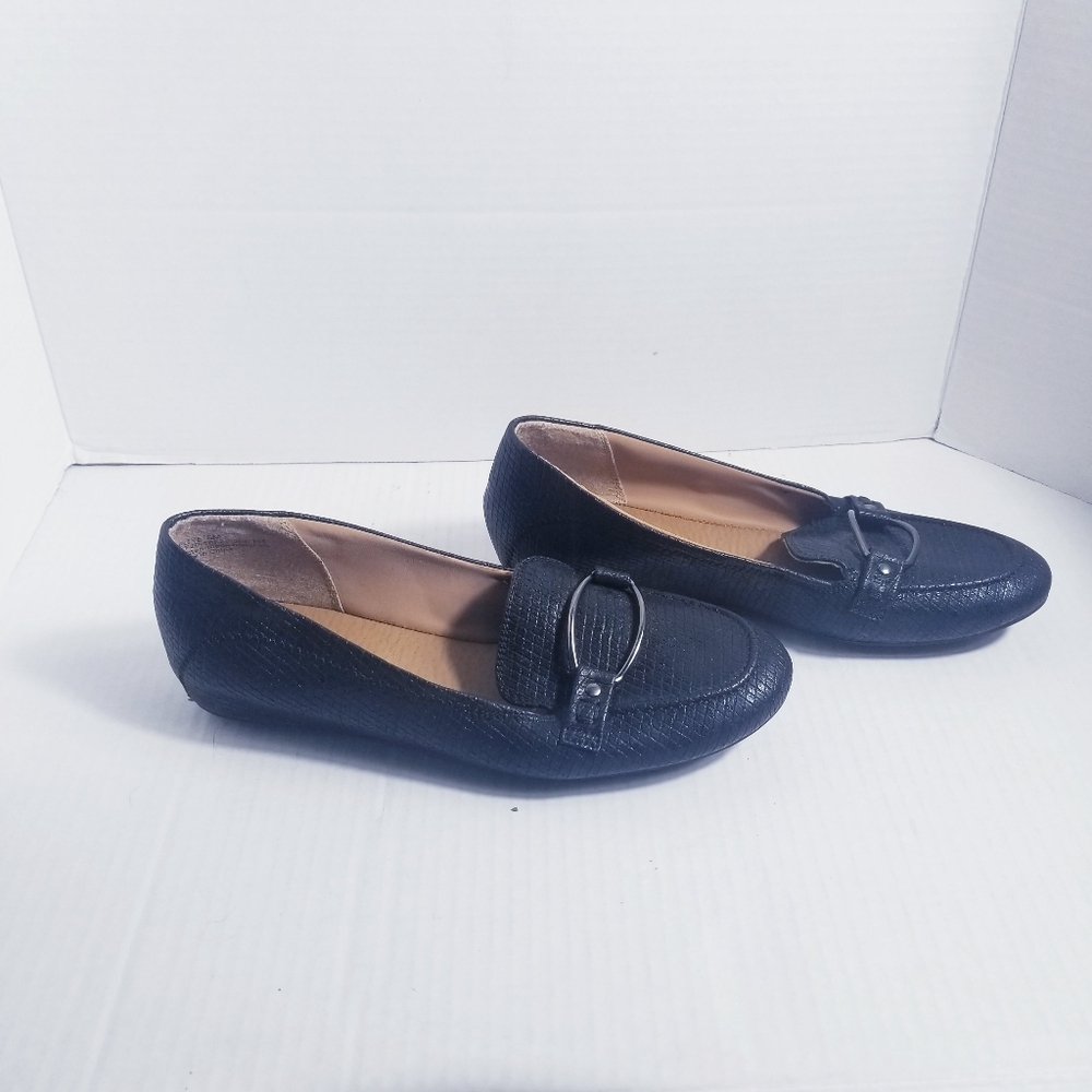 BARETRAPS BLACK KELLYE LOAFERS SIZE 8
